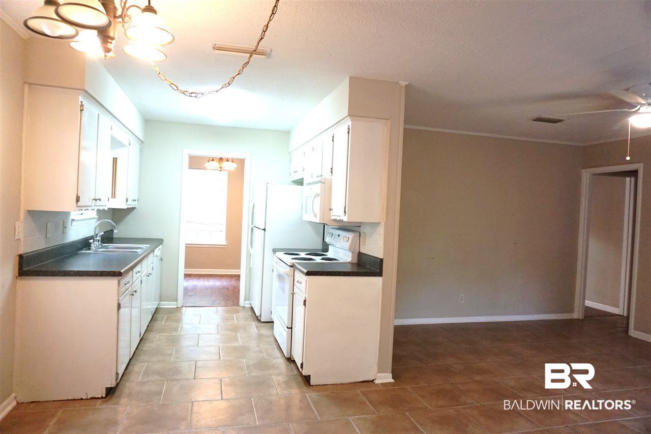 116 Vanderbilt Drive Mobile, AL 36608 - Photo 33 of 35