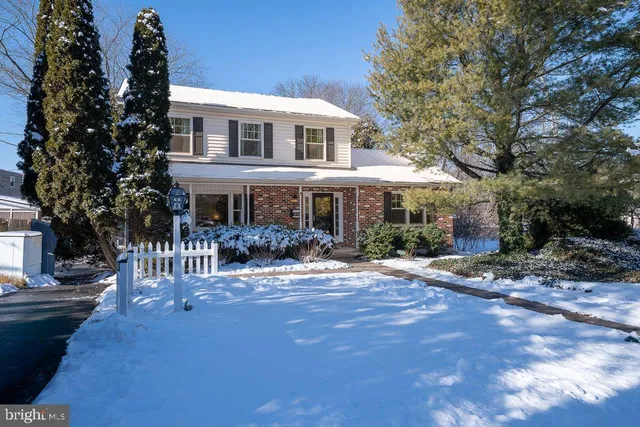 $456,000 | 234 Whiteland Avenue, Downingtown, PA 19335