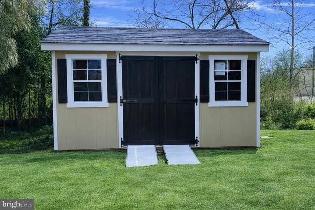 $456,000 | 234 Whiteland Avenue, Downingtown, PA 19335