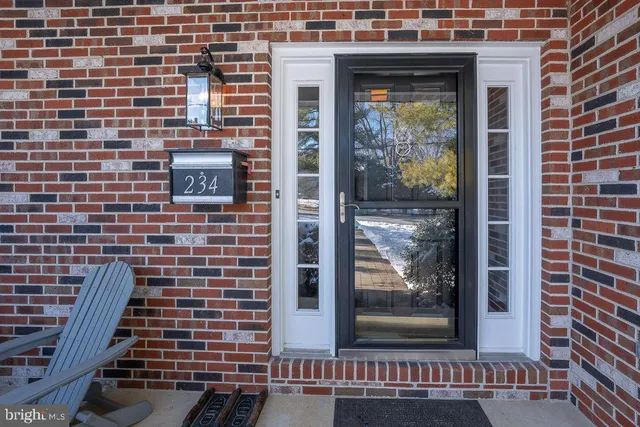 $456,000 | 234 Whiteland Avenue, Downingtown, PA 19335