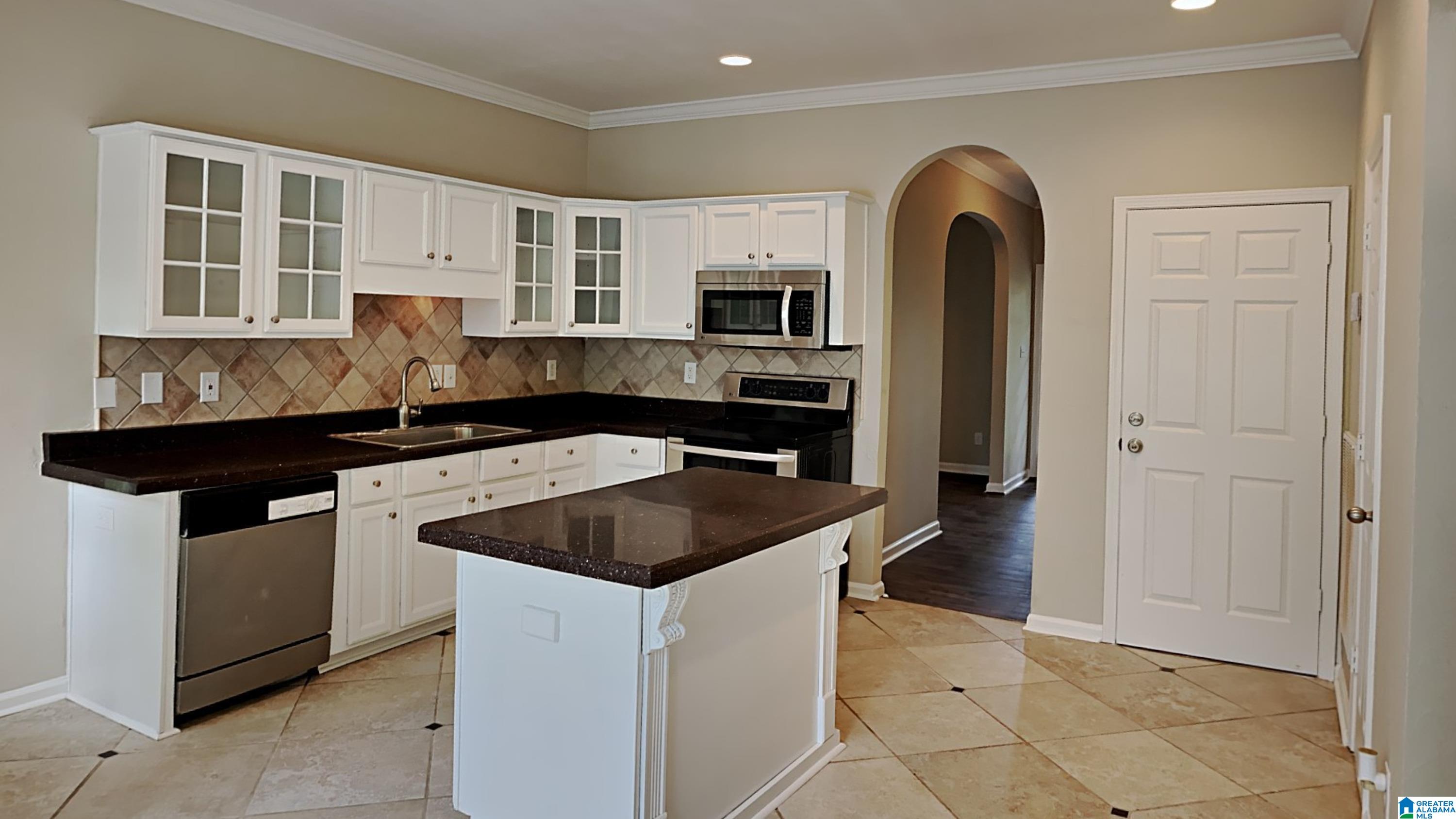 4577 South Shades Crest Road Helena, AL 35022 - Photo 5 of 10