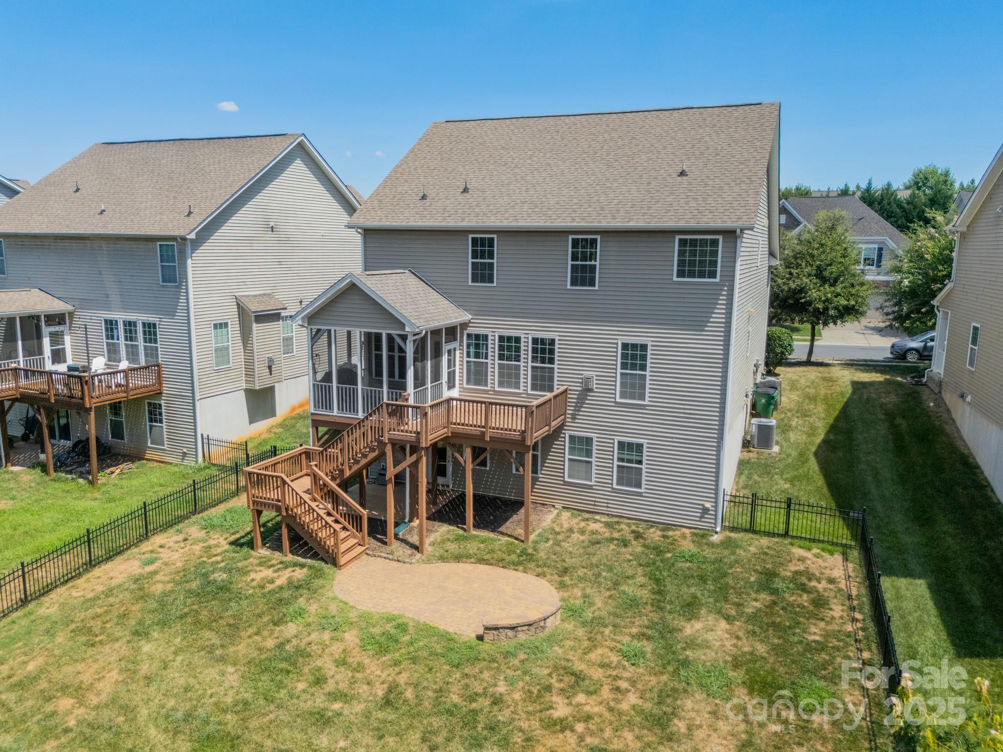 9229 Inverness Bay Road Charlotte, NC 28278 - Photo 37 of 41 front view of house with a yard