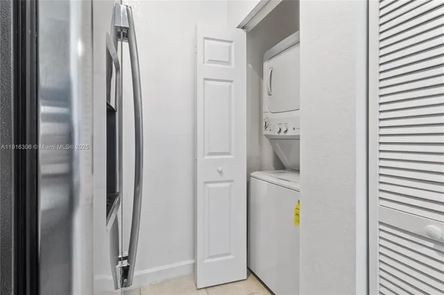 a view of walk in closet