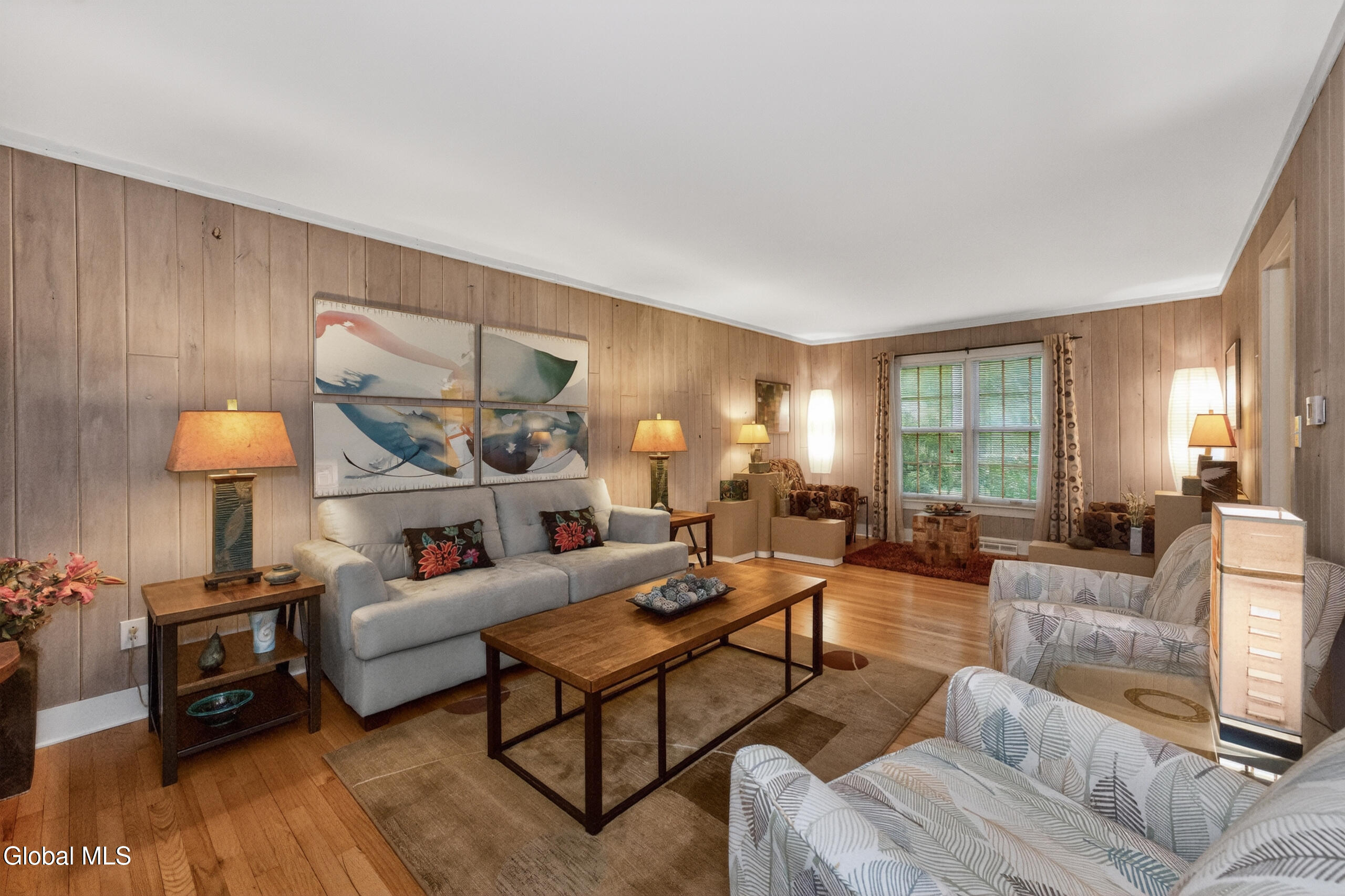 36 Carriage Road Bethlehem, NY 12054 - Photo 8 of 49 2 Livingroom 1