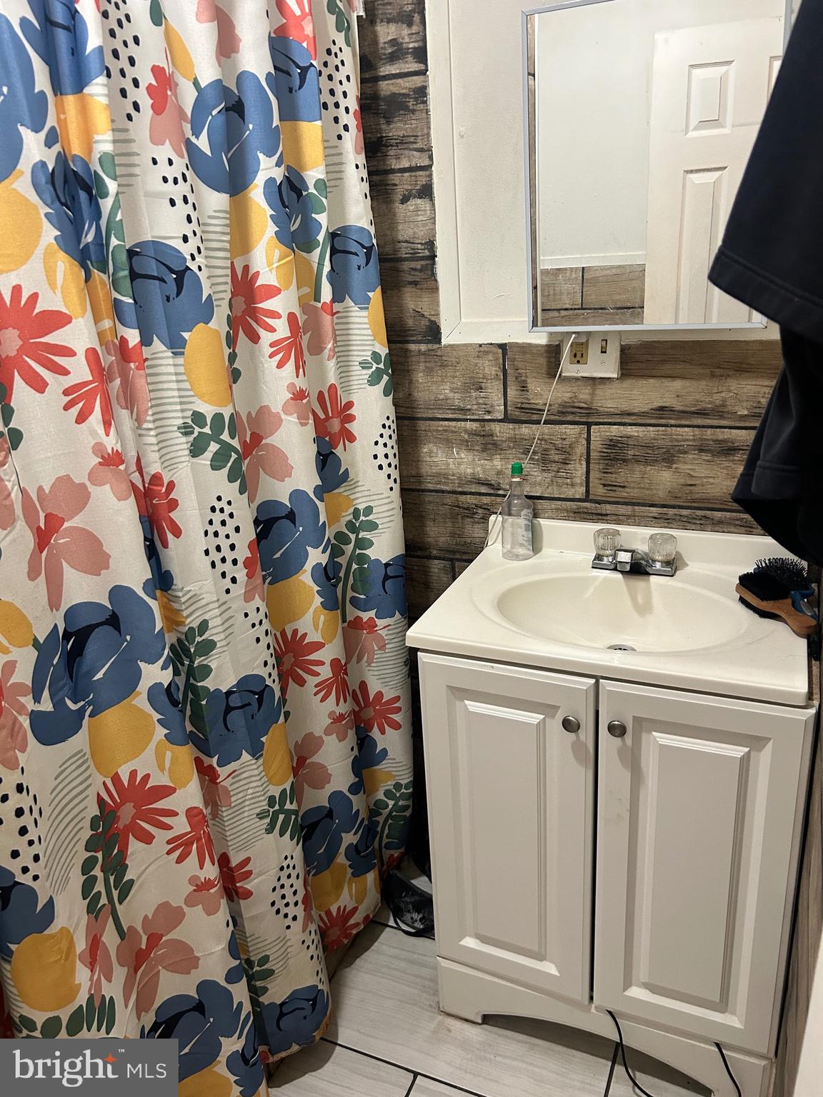313 Fern Road Millville, NJ 08332 - Photo 12 of 16 Bathroom
