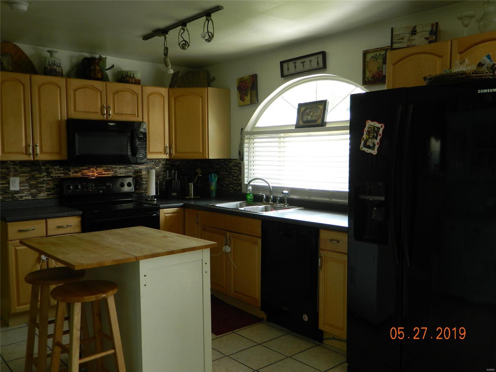 2822 Arnold Road St. Louis, MO 63125 - Photo 4 of 17 Gallery Image 4