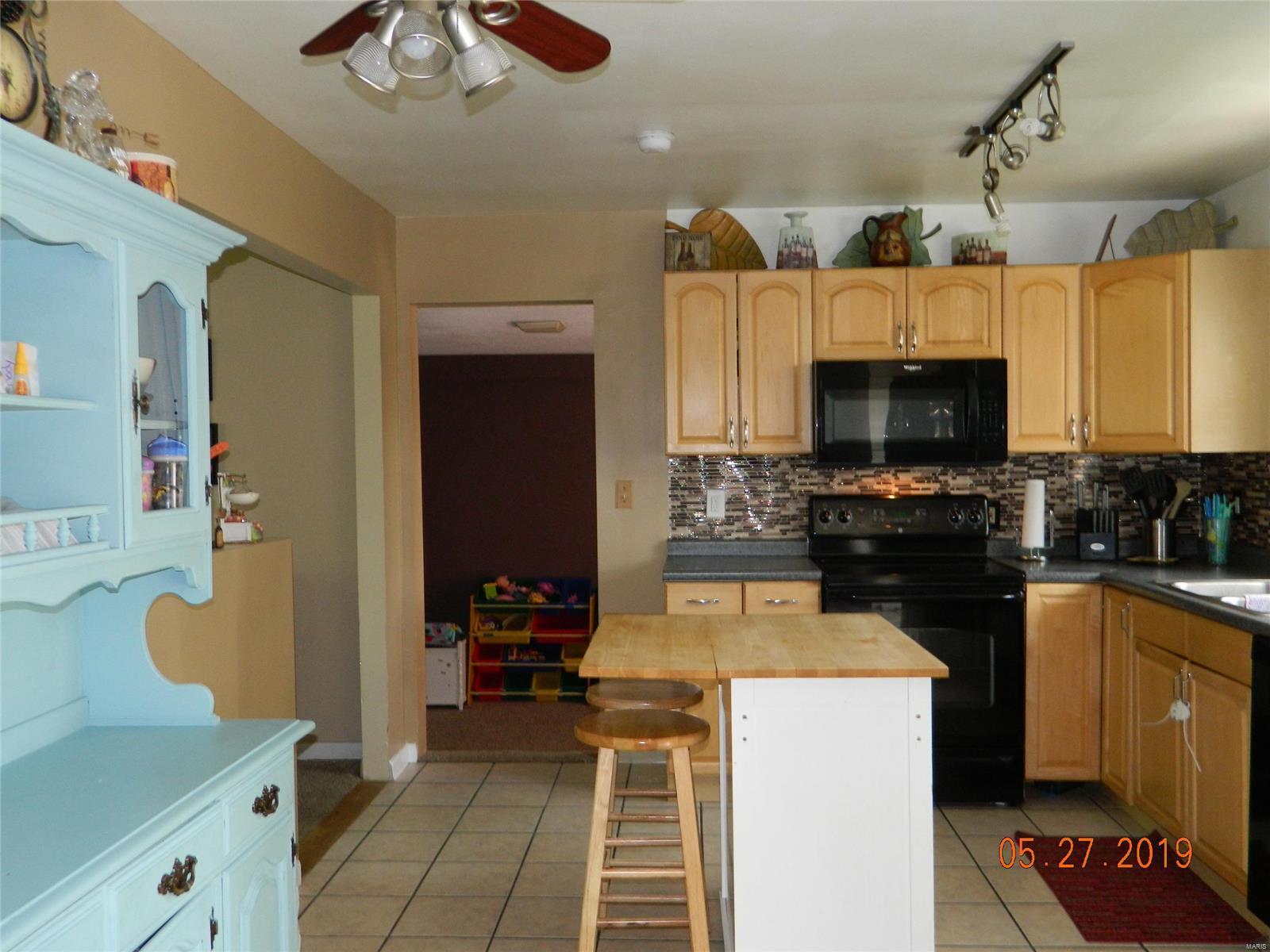 2822 Arnold Road St. Louis, MO 63125 - Photo 5 of 17 Gallery Image 5