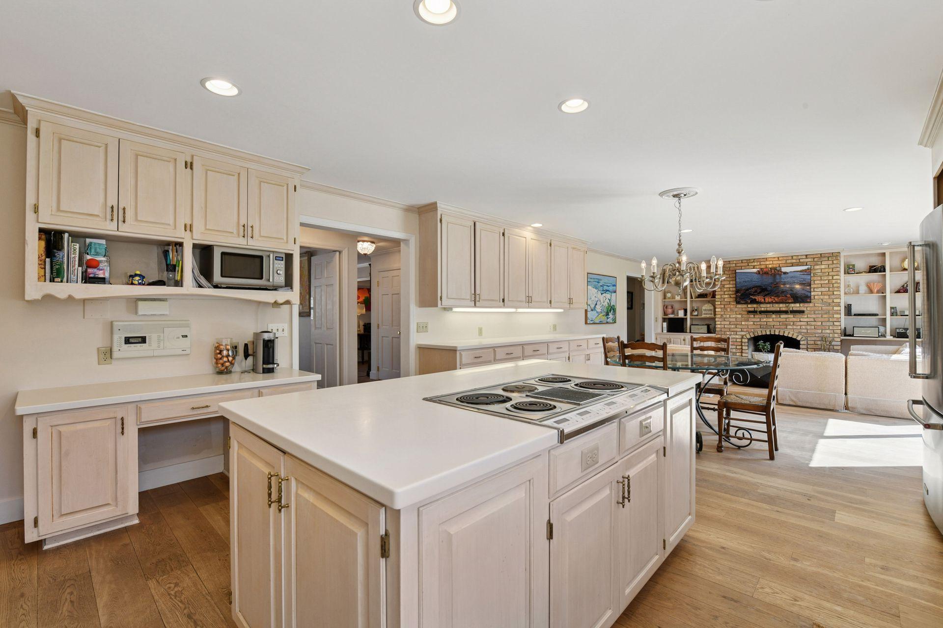 425 Ferndale Road North Wayzata, MN 55391 - Photo 23 of 76