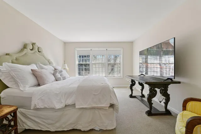 $1,395,000 | 425 Ferndale Road North, Wayzata, MN 55391