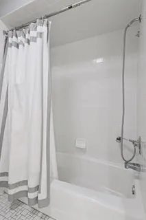 $1,395,000 | 425 Ferndale Road North, Wayzata, MN 55391