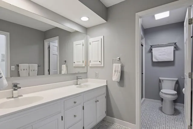 $1,395,000 | 425 Ferndale Road North, Wayzata, MN 55391