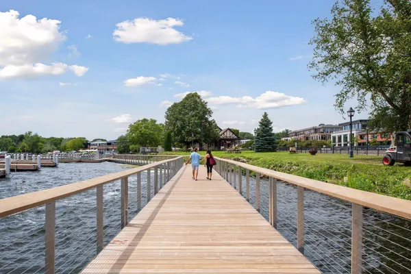 $1,395,000 | 425 Ferndale Road North, Wayzata, MN 55391