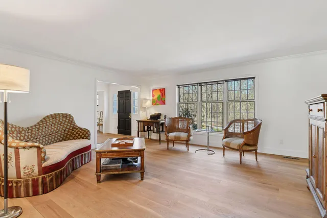 $1,395,000 | 425 Ferndale Road North, Wayzata, MN 55391