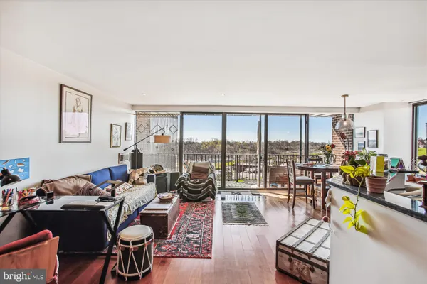 $2,650 | 1510 12th Street North, Unit PH5, Arlington, VA 22209