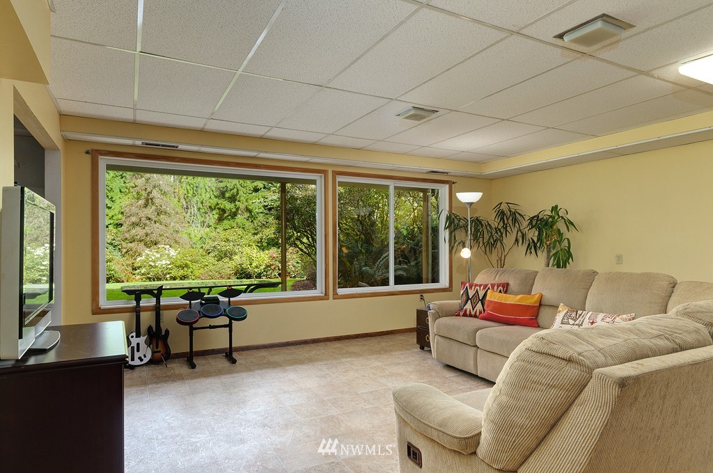 22295 Port Gamble Road Northeast Poulsbo, WA 98370 - Photo 15 of 25 Gallery Image 15