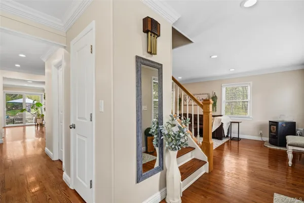 $585,000 | 21 Varna Lane, Mahopac, NY 10541