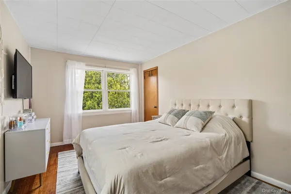 $585,000 | 21 Varna Lane, Mahopac, NY 10541