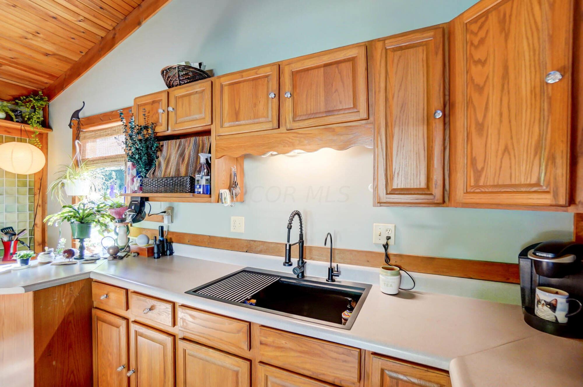 4301 Mechanicsburg Road Springfield, OH 45502 - Photo 14 of 41 Kitchen