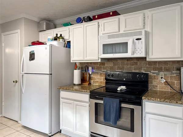 $2,290 | 2909 Laurelridge Drive, League City, TX 77573