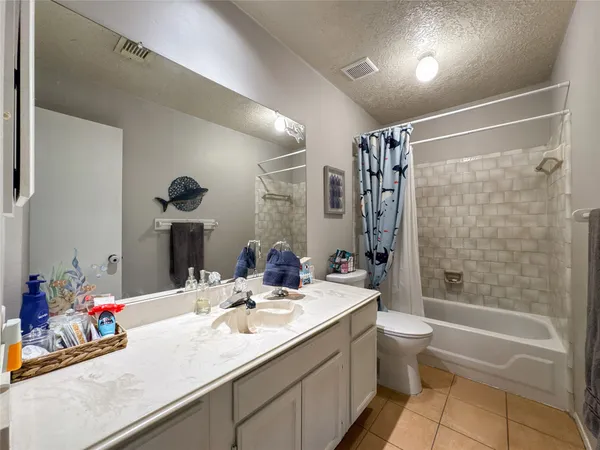 $2,290 | 2909 Laurelridge Drive, League City, TX 77573