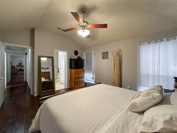 $2,290 | 2909 Laurelridge Drive, League City, TX 77573