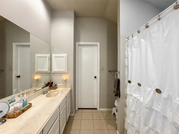 $2,290 | 2909 Laurelridge Drive, League City, TX 77573