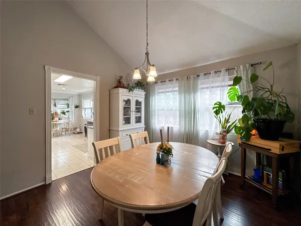 $2,290 | 2909 Laurelridge Drive, League City, TX 77573