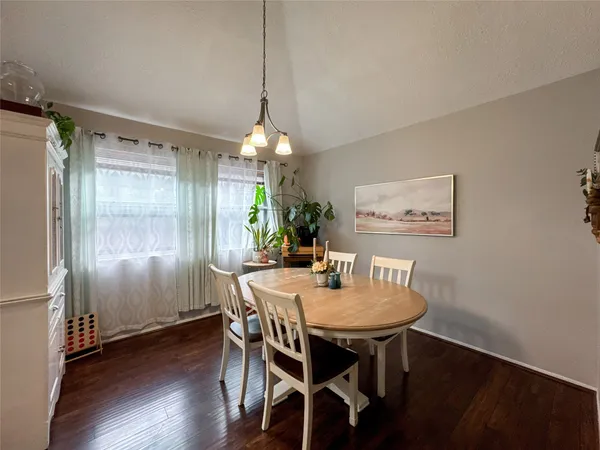 $2,290 | 2909 Laurelridge Drive, League City, TX 77573