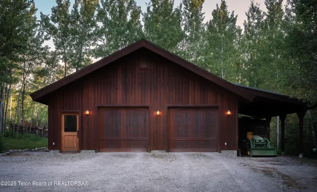 $1,800,000 | 2217 Apsaroke Trail, Tetonia, ID 83452