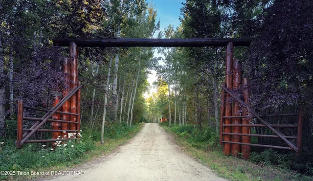 $1,800,000 | 2217 Apsaroke Trail, Tetonia, ID 83452