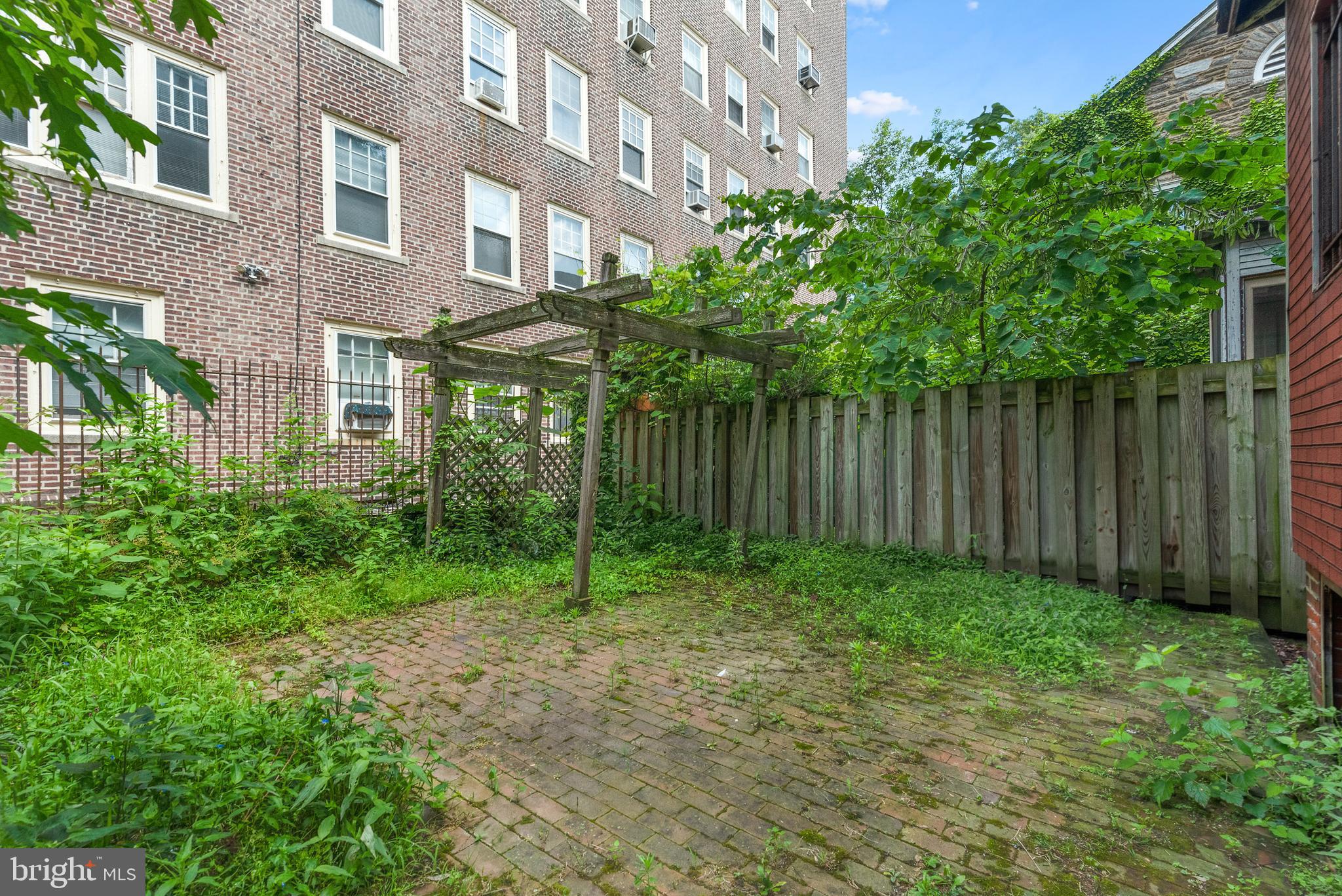 322 South 46th Street Philadelphia, PA 19143 - Photo 8 of 18