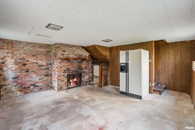 $174,900 | 712 South Spring Street, Geneseo, IL 61254