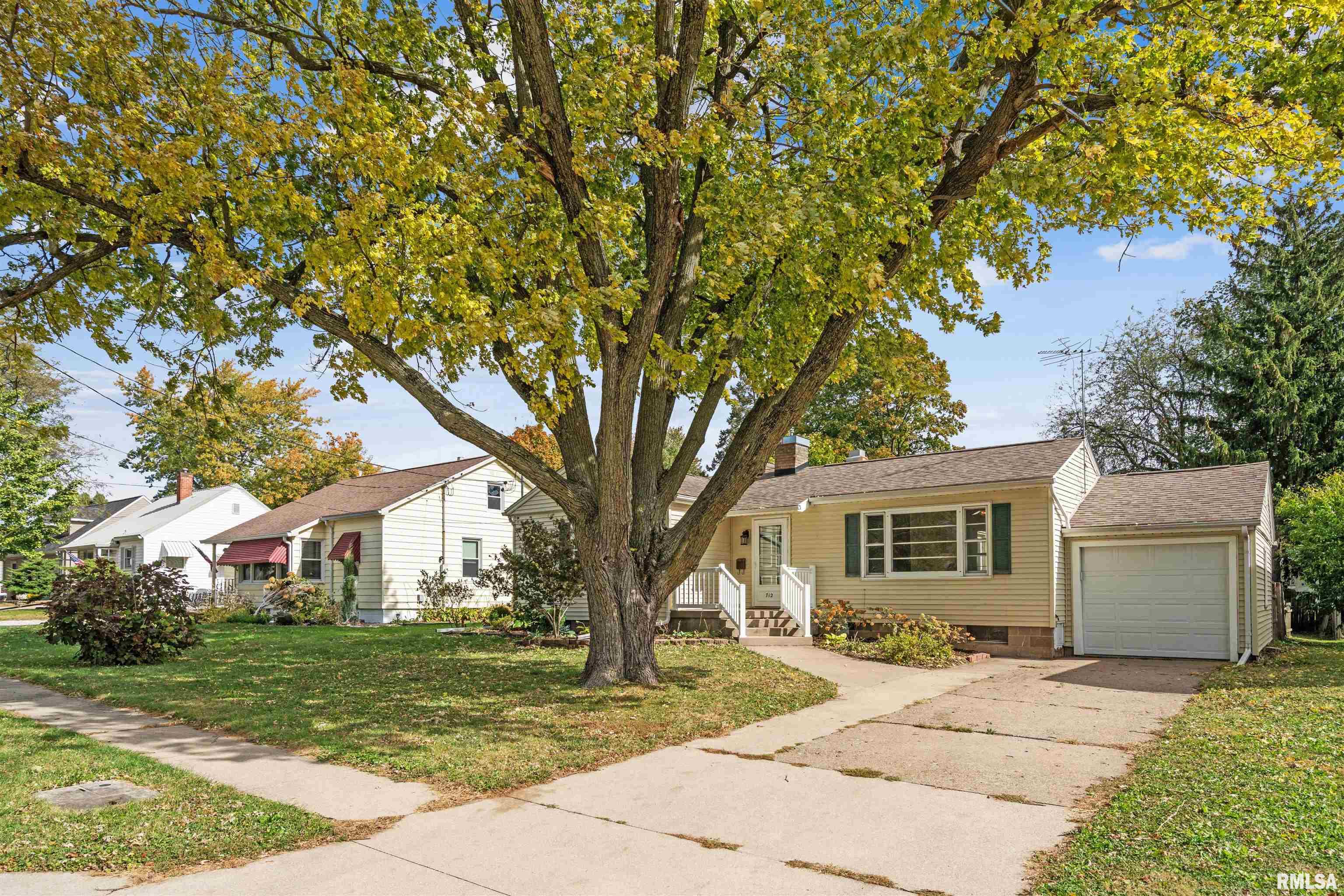 712 South Spring Street Geneseo, IL 61254 - Photo 2 of 16