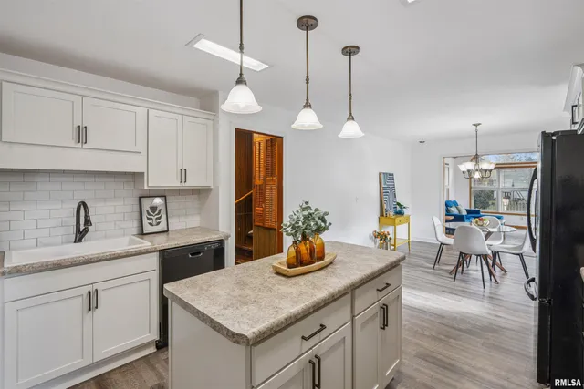 $174,900 | 712 South Spring Street, Geneseo, IL 61254