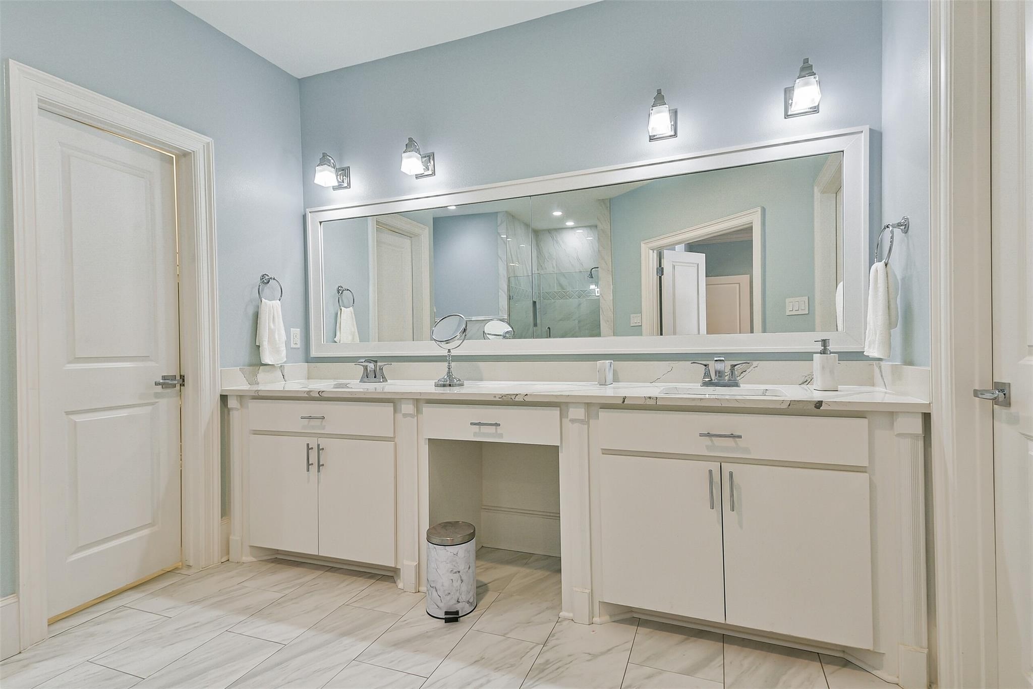 18659 Clover Path Porter, TX 77365 - Photo 20 of 31 primary bath