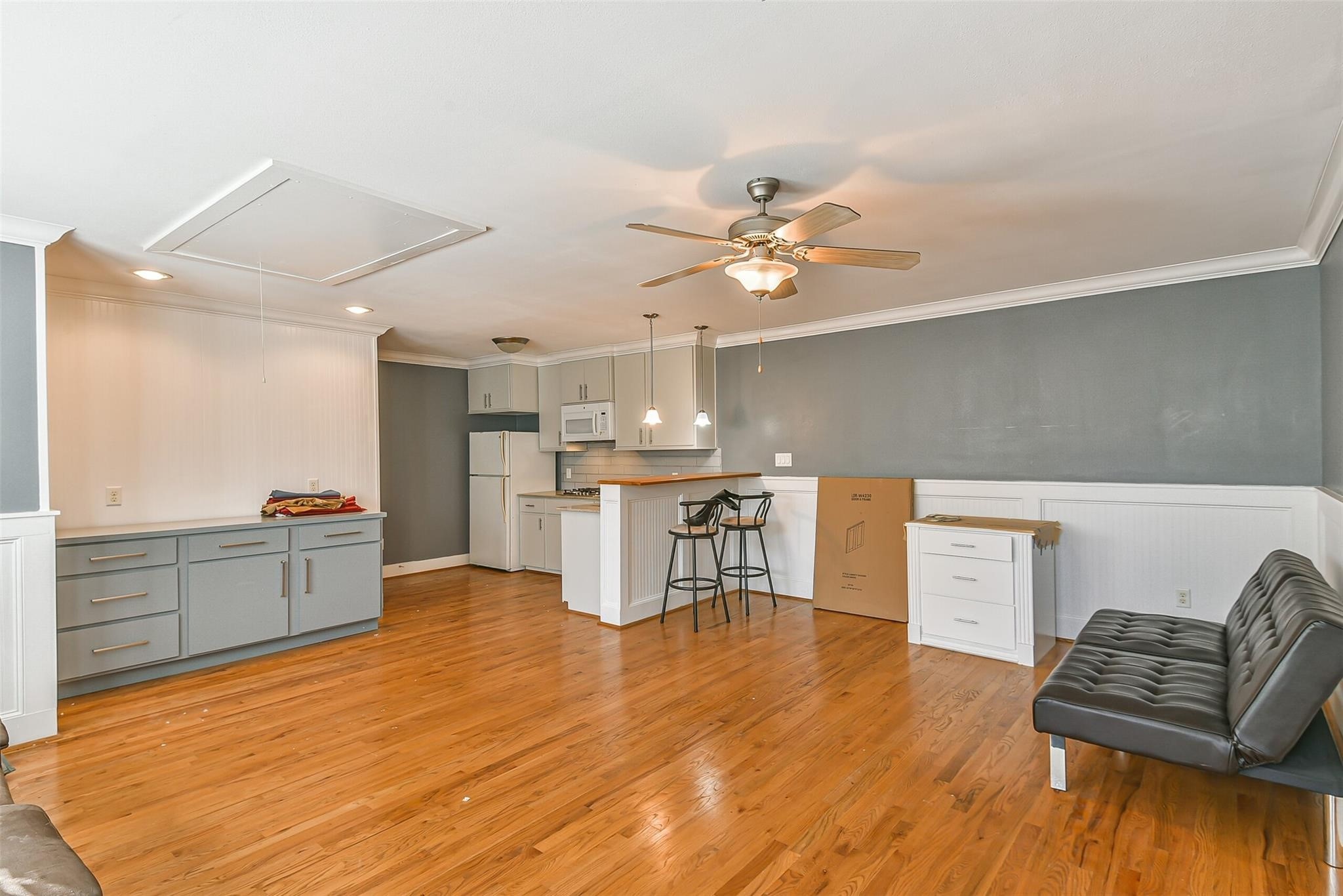 18659 Clover Path Porter, TX 77365 - Photo 25 of 31 Apartment's Living Room