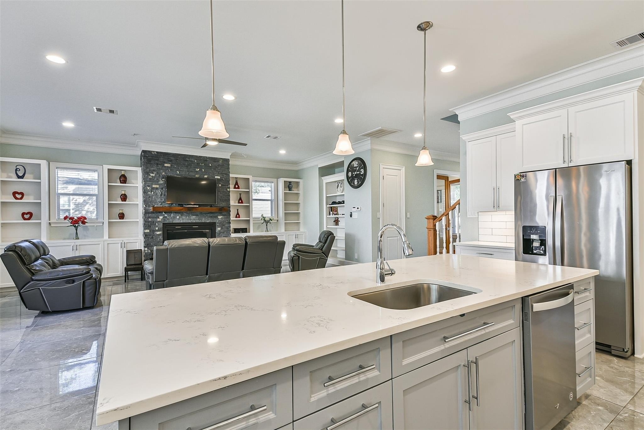 18659 Clover Path Porter, TX 77365 - Photo 6 of 31 Kitchen