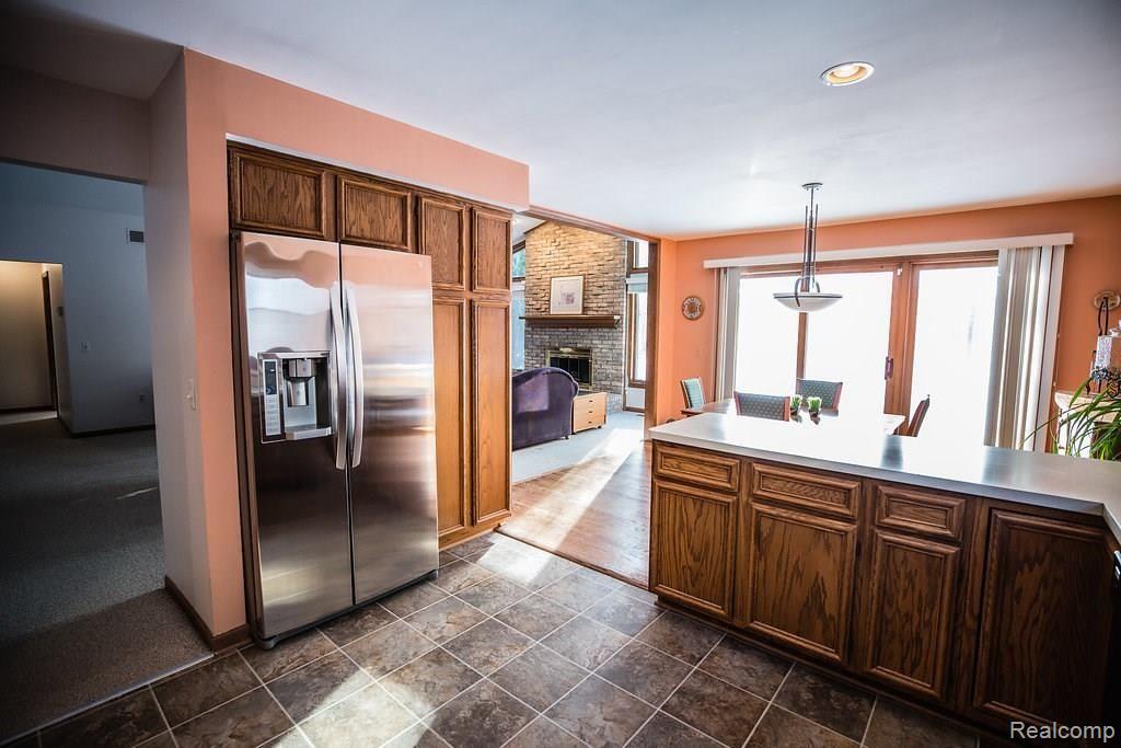 552 Essex Drive Rochester Hills, MI 48307 - Photo 10 of 25