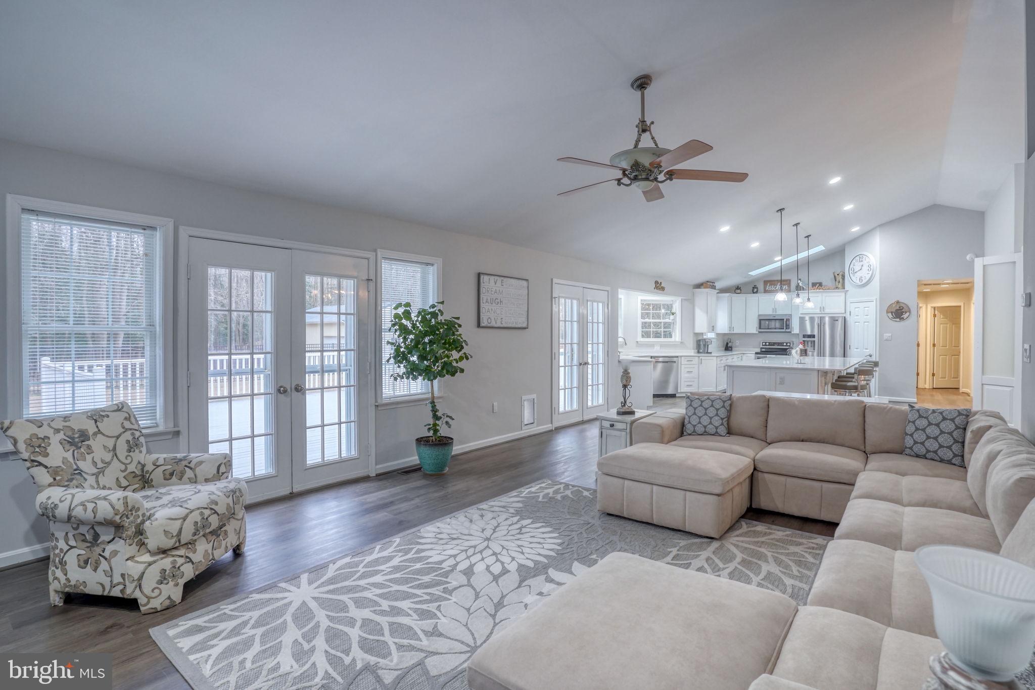 10821 Shawnee Road Harrington, DE 19952 - Photo 29 of 53 a living room with furniture and a large window