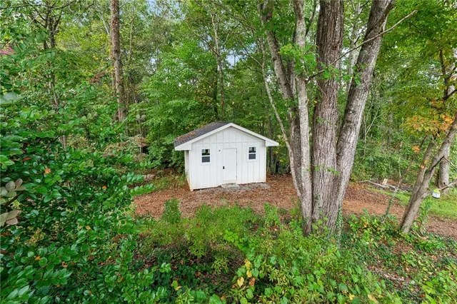 $1,385,000 | 38 Mountain Ridge Road Northeast, White, GA 30184