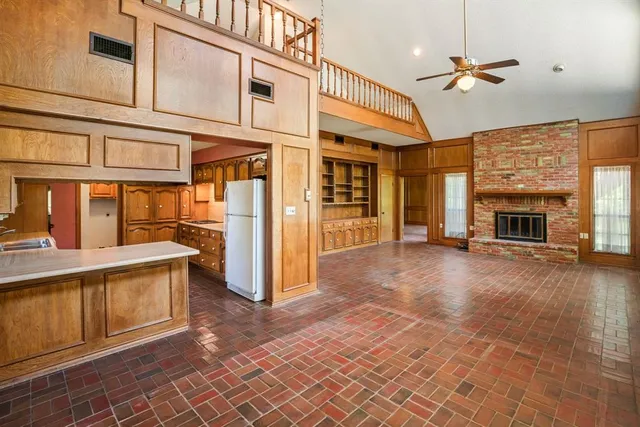 a view of an empty room with window