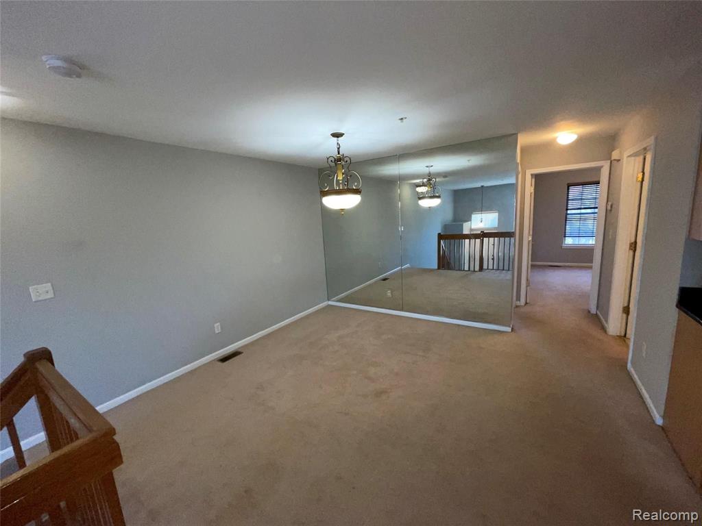 4326 Maple Street Dearborn, MI 48126 - Photo 9 of 31