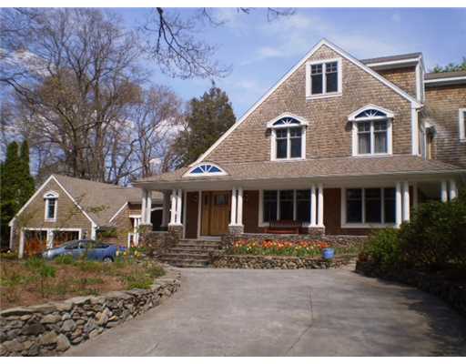 154 Rumstick Road Barrington, RI 02806 - Photo 1 of 18 Exterior Front.