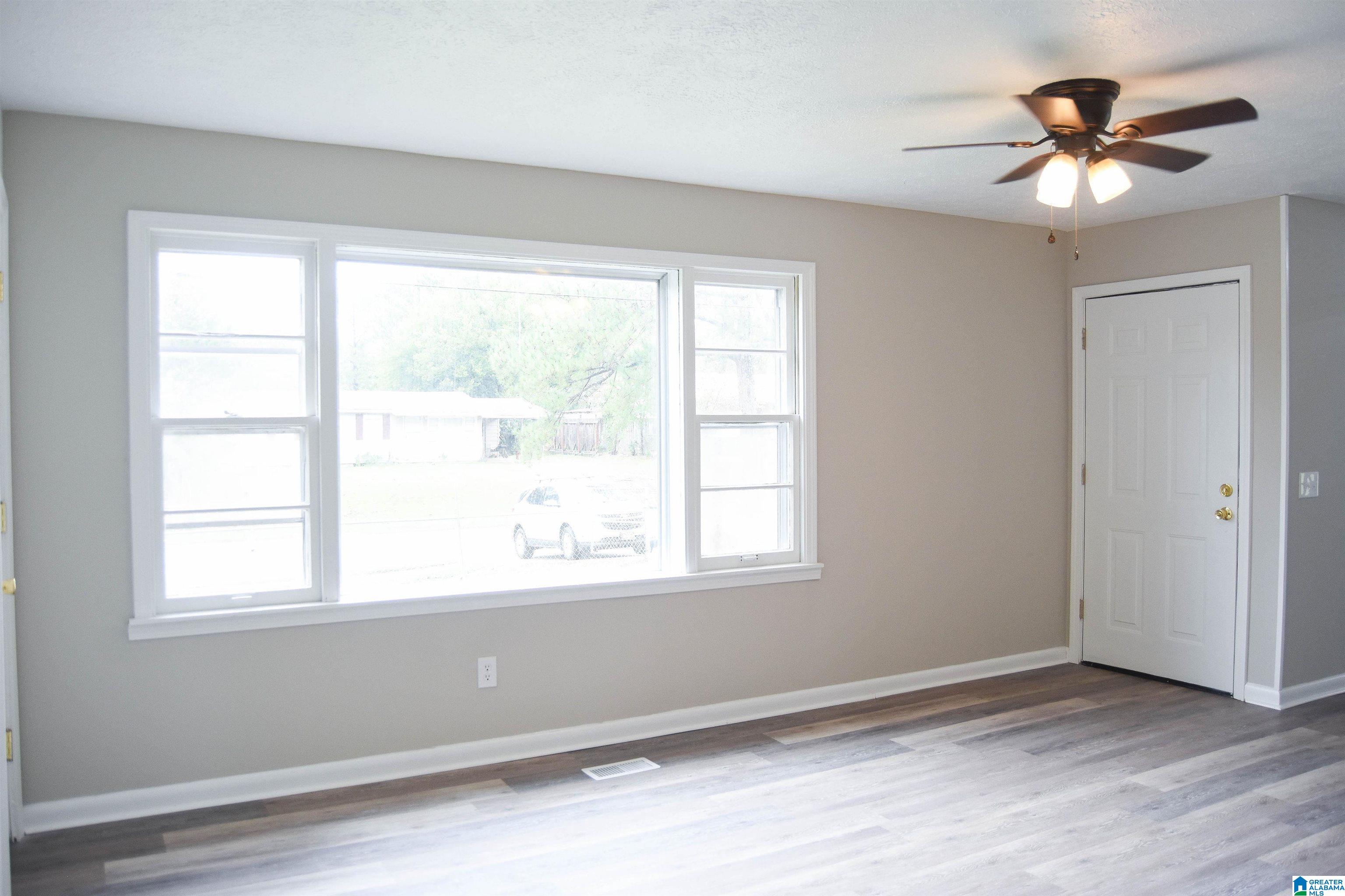 918 Nimitz Avenue Talladega, AL 35160 - Photo 4 of 35