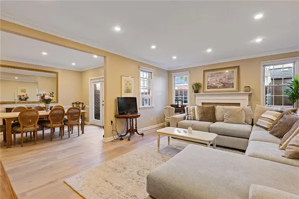 $448,000 | 4101 Dunwoody Club Drive, Unit 31, Atlanta, GA 30350