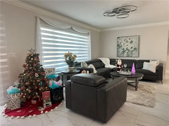 $2,000 | 200 Southwest 10th Terrace, Cape Coral, FL 33991