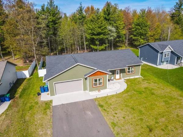 $389,900 | 1115 Fall City Court, Mosinee, WI 54455