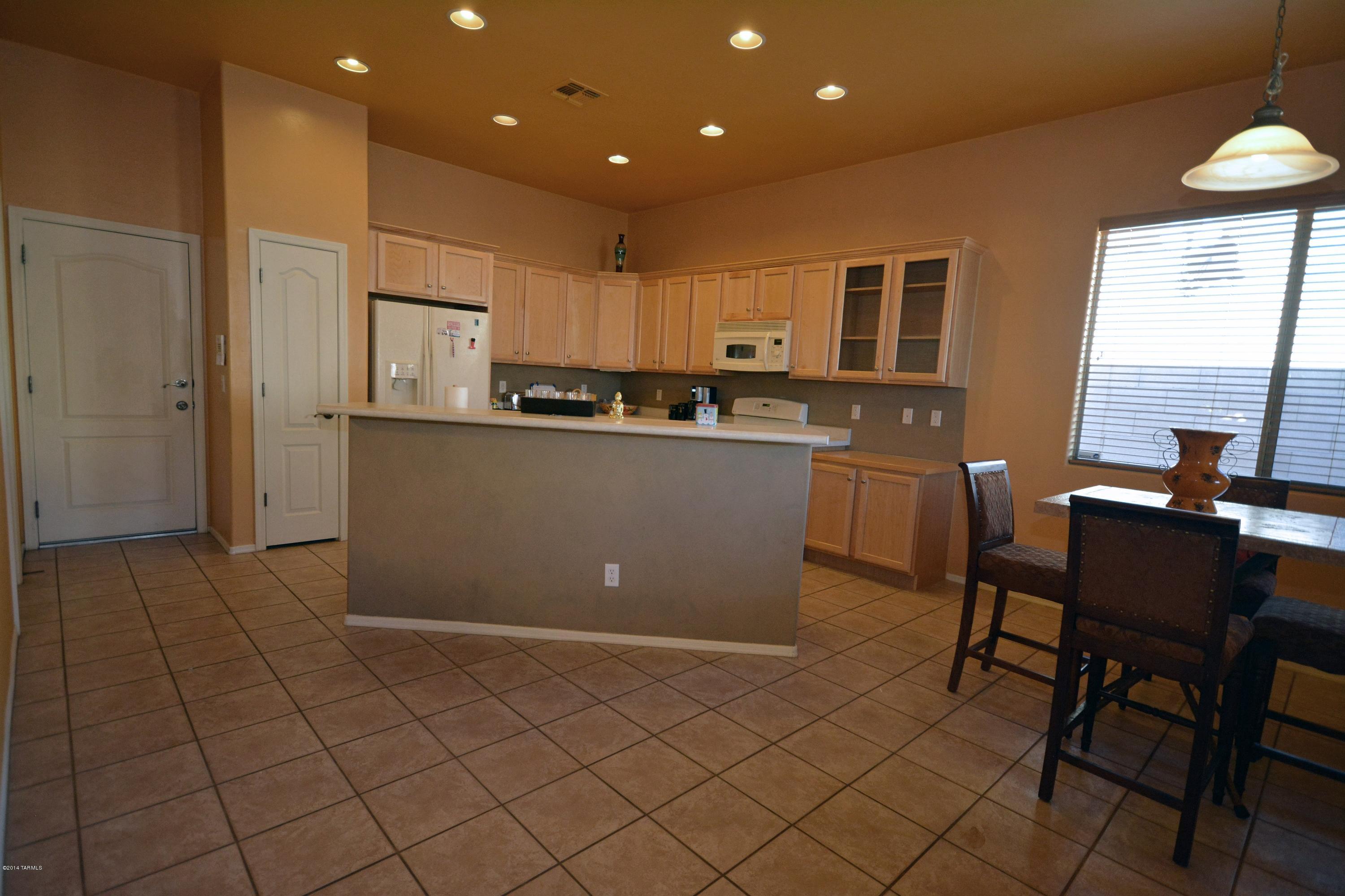 3505 South Desert Lantern Road Tucson, AZ 85735 - Photo 3 of 29