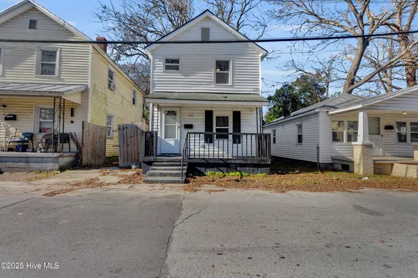 $1,395 | 605 1st Avenue, New Bern, NC 28560