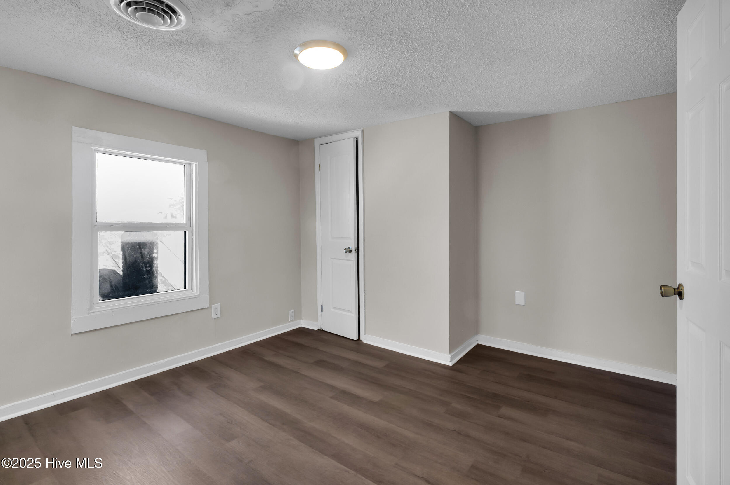 605 1st Avenue New Bern, NC 28560 - Photo 14 of 25 14_13